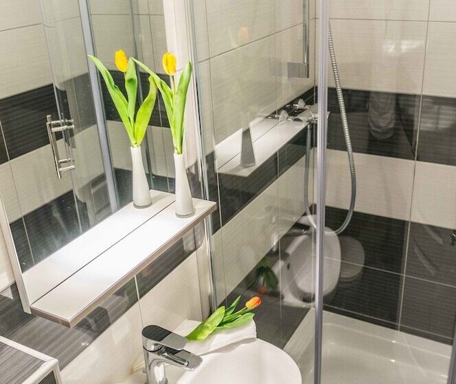 Split Oasis Apartments