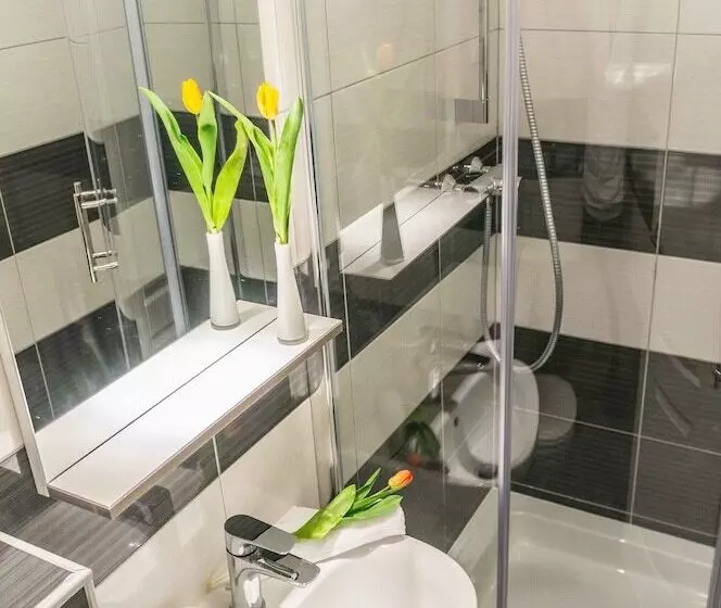 Split Oasis Apartments