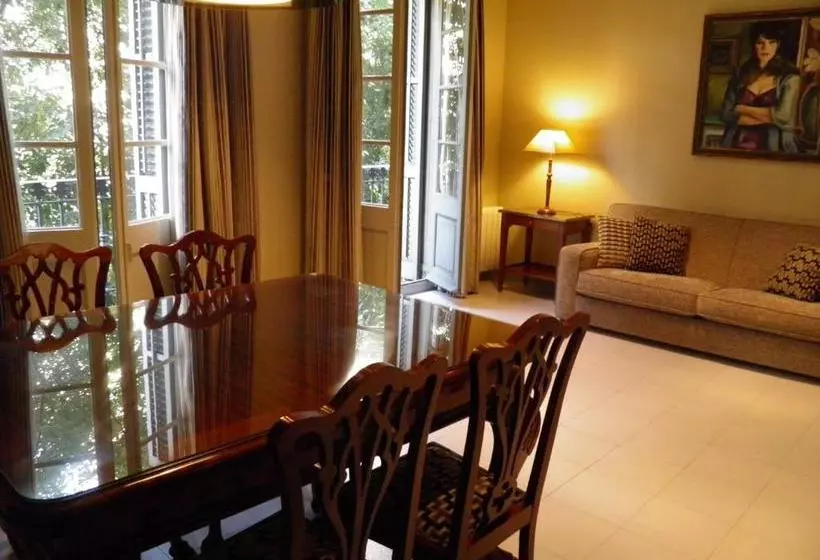 Apartaments Sant Jordi Girona 97