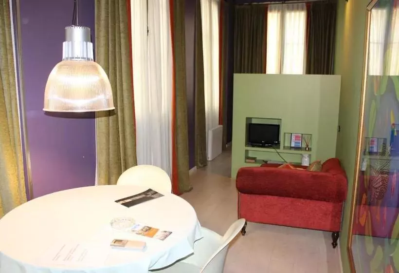 Apartaments Sant Jordi Girona 97