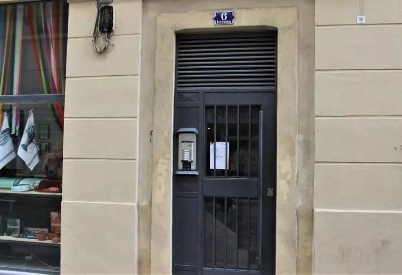 Apartaments Sant Jordi Girona 97