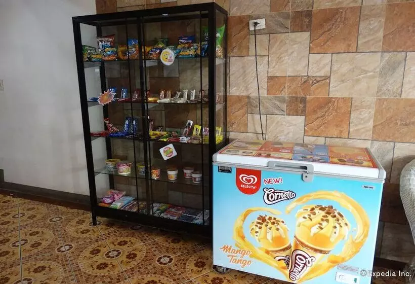 בית מלון כפרי Circon Businessman's Inn