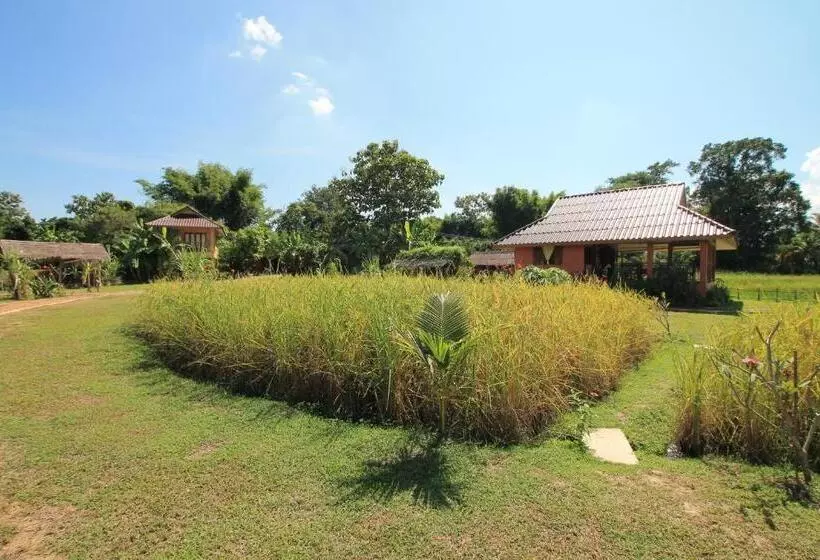 هتل Country Retreat