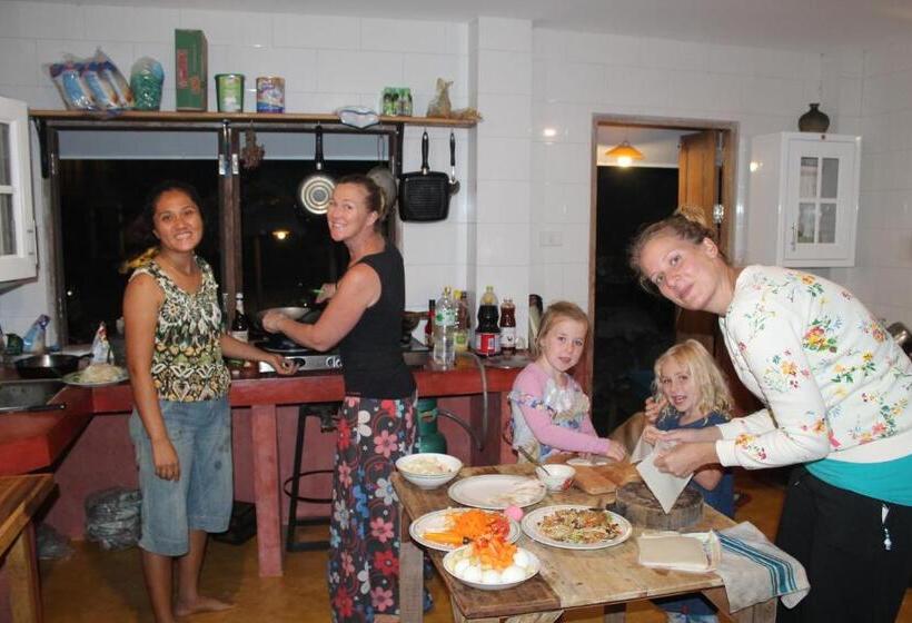 בית מלון כפרי Country Retreat