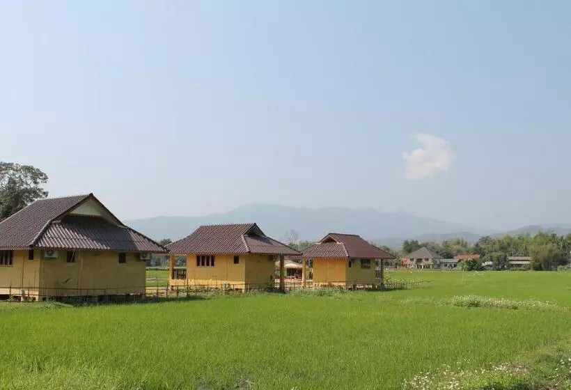 هتل Country Retreat