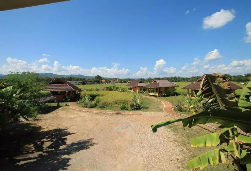 هتل Country Retreat