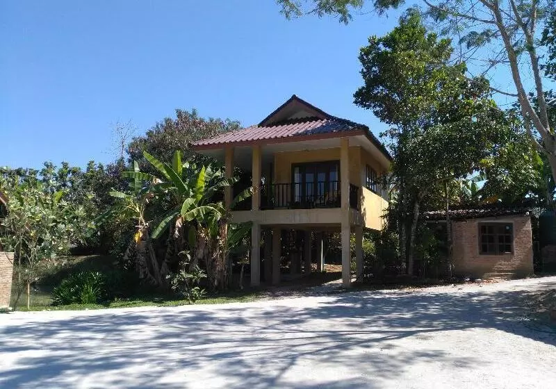 هتل Country Retreat