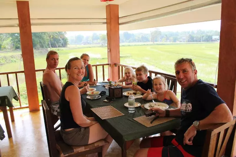 هتل Country Retreat