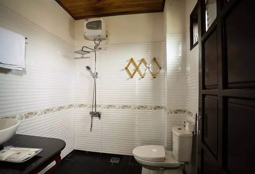 هتل Hoi An Holiday Villa