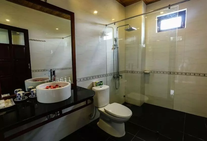 هتل Hoi An Holiday Villa