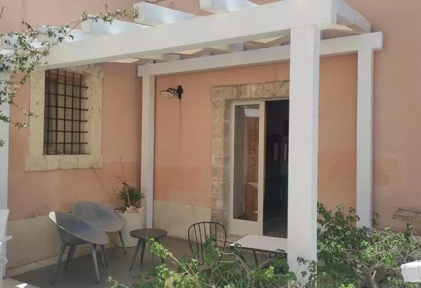 هتل Le Zagare Di Vendicari