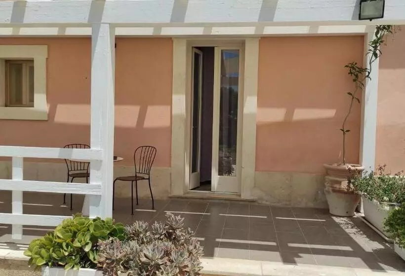 هتل Le Zagare Di Vendicari