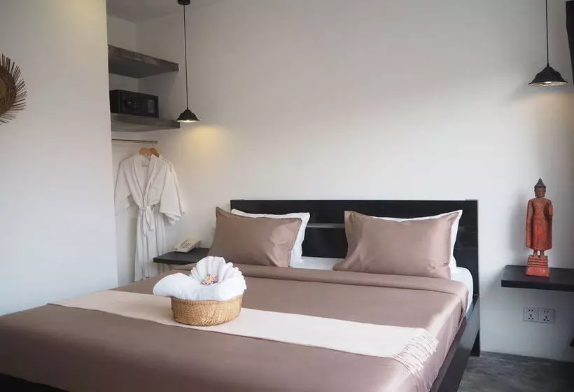 هتل Manjula Villa