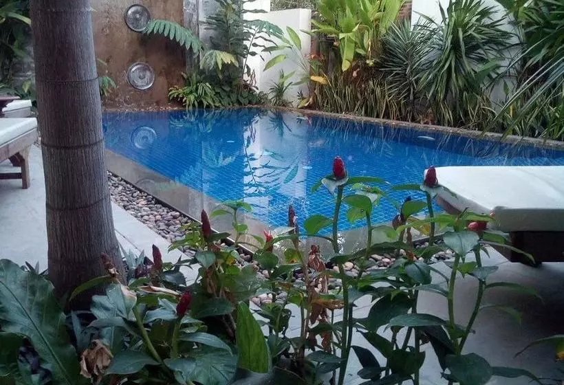 هتل Manjula Villa