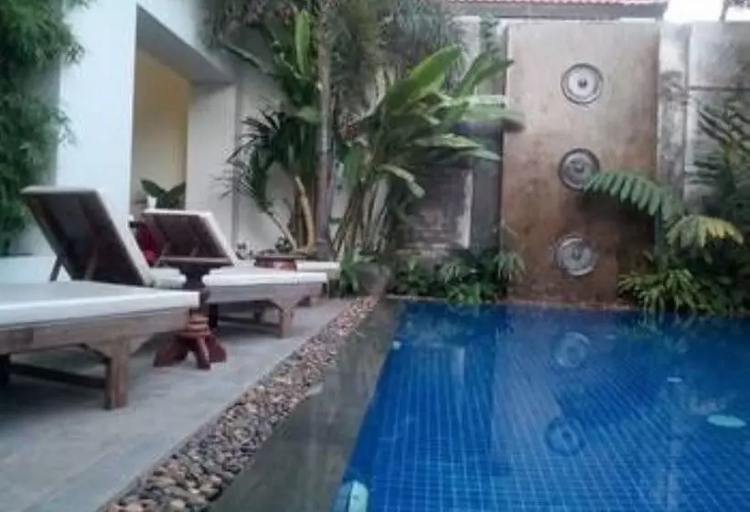 هتل Manjula Villa