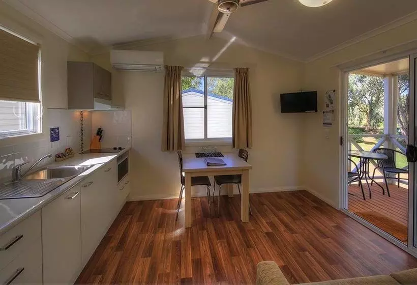 ホテル Narrabri Big Sky Caravan Park
