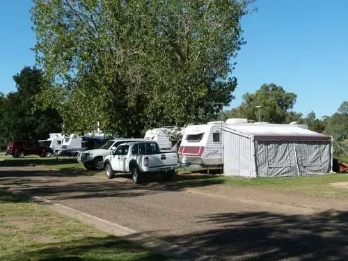 ホテル Narrabri Big Sky Caravan Park