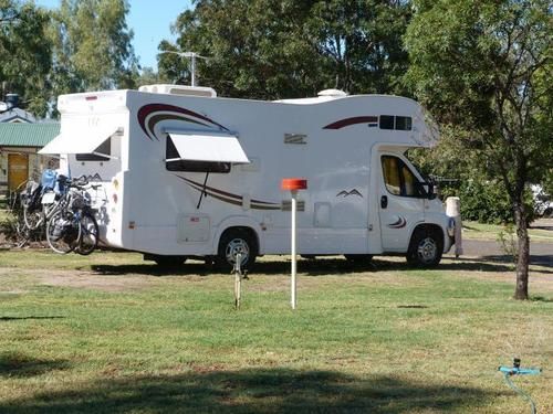 酒店 Narrabri Big Sky Caravan Park