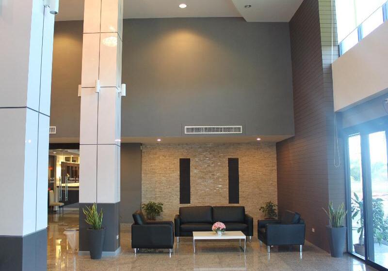 בית מלון כפרי S Tara Grand