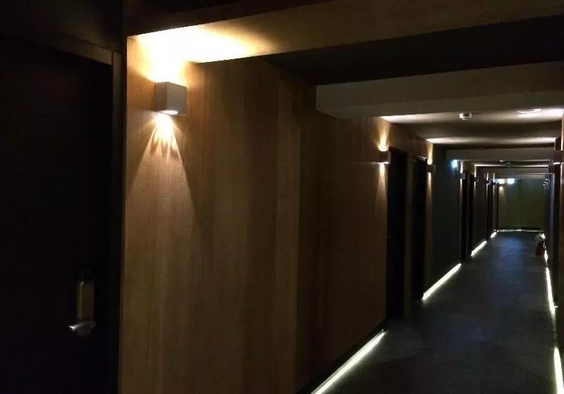 هتل Smile Inn Taipei Main Station