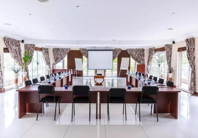 Пансион Lakeview Boutique Hotel & Conference Center