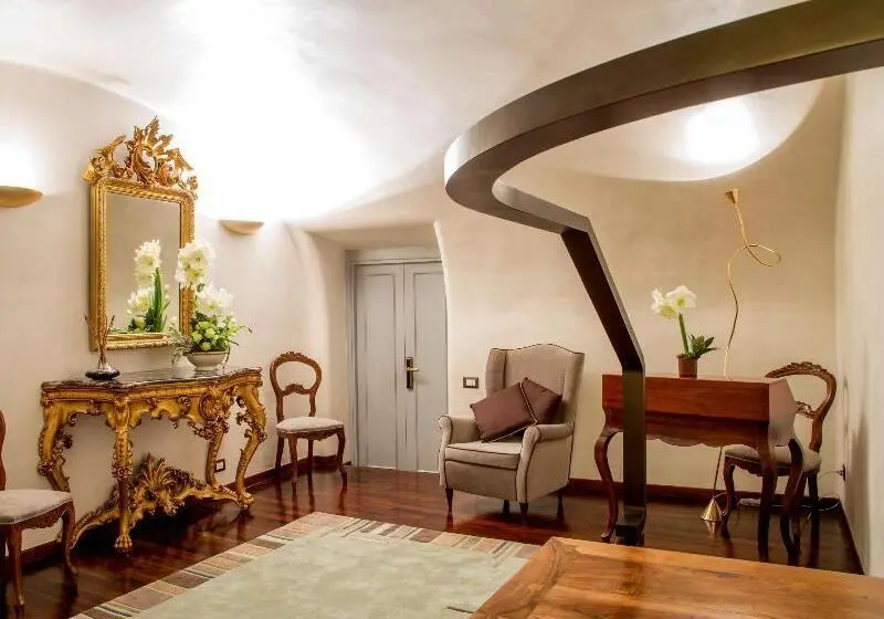 پانسیون Palazzo De Cupis Suites And View
