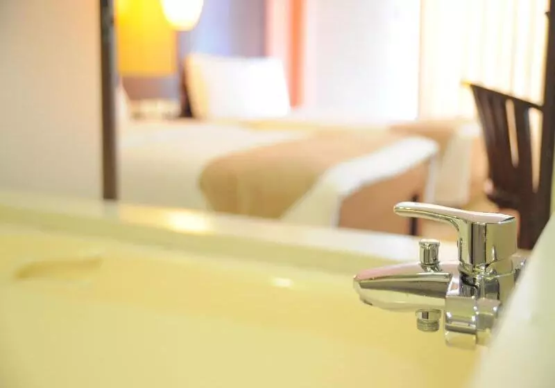 Coron Gateway Hotel & Suites