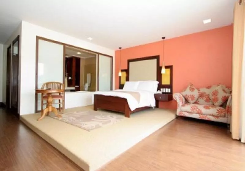 Coron Gateway Hotel & Suites