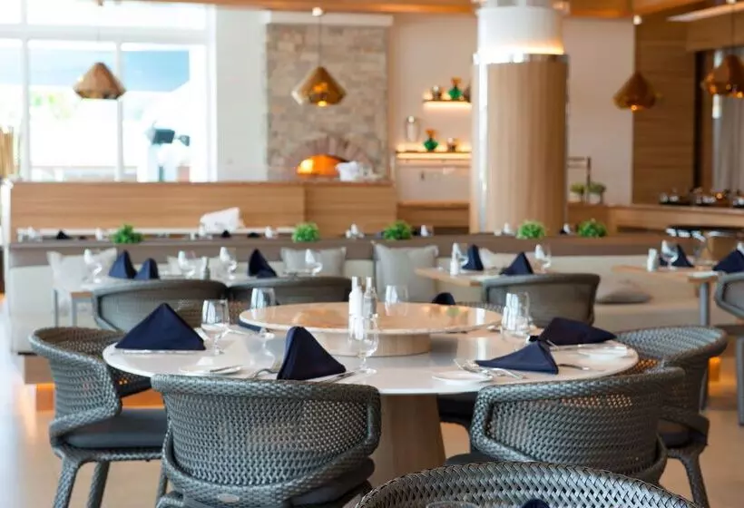 Hilton At Resorts World Bimini