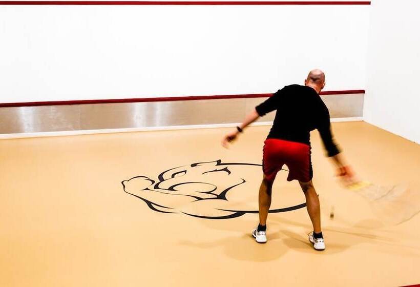 בית מלון כפרי Action Point Fitness Resort