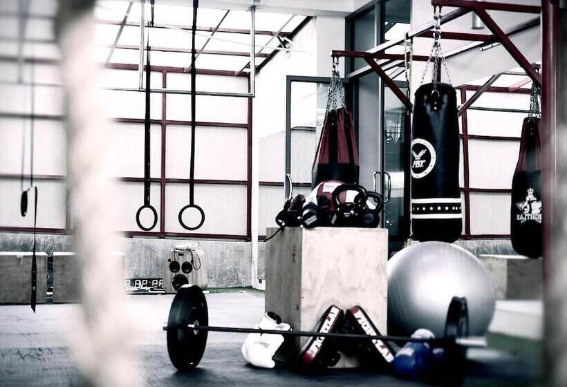 בית מלון כפרי Action Point Fitness Resort