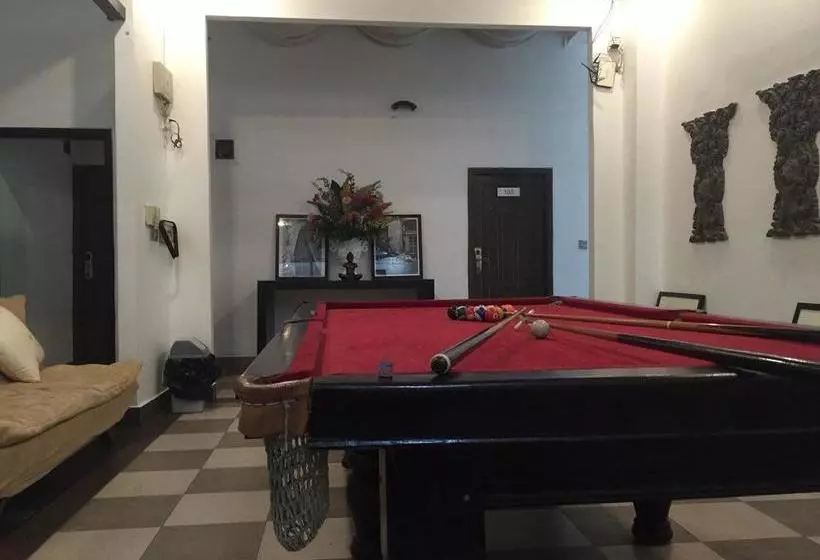 فندق Adore Riverside