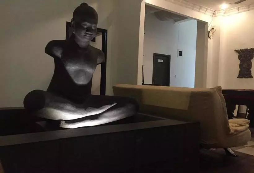 فندق Adore Riverside