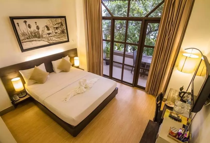 فندق Adore Riverside