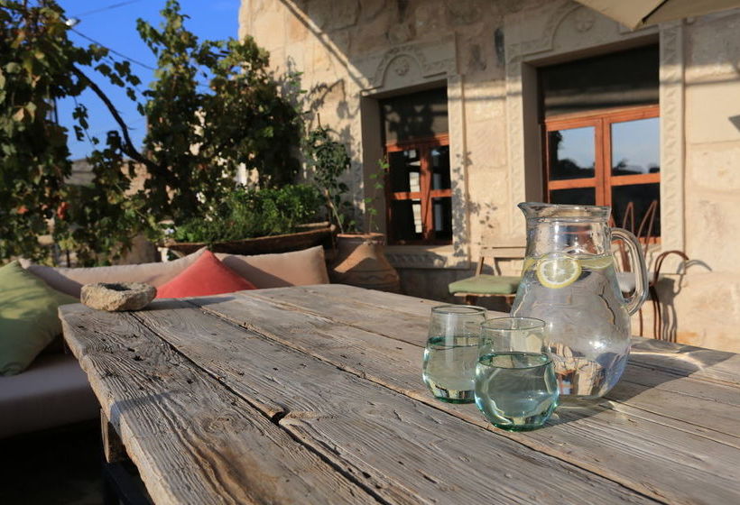 فندق Anitya Cave House