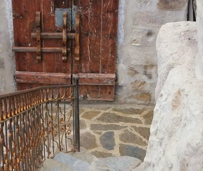 ホテル Anitya Cave House