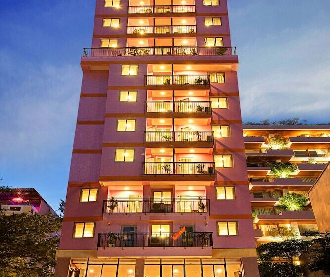 هتل Golden Rain 2