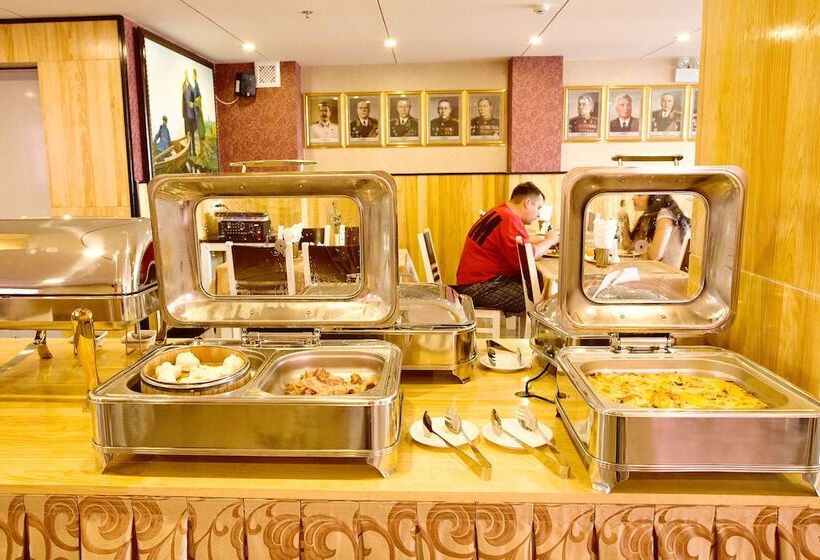 هتل Golden Rain 2