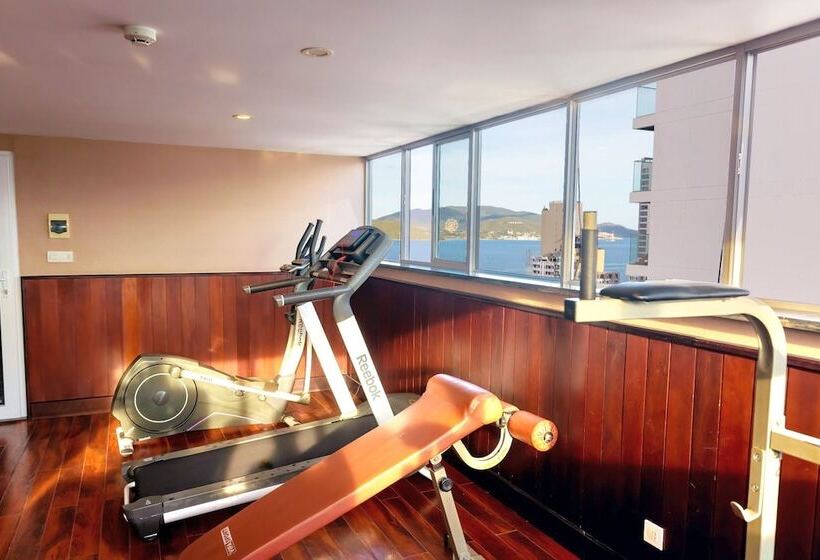 هتل Golden Rain 2