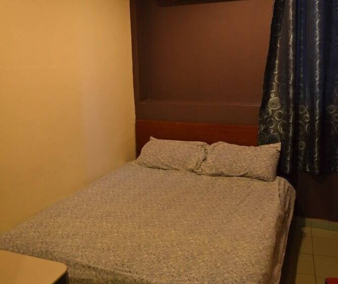 בית מלון כפרי Indah Kuala Terengganu