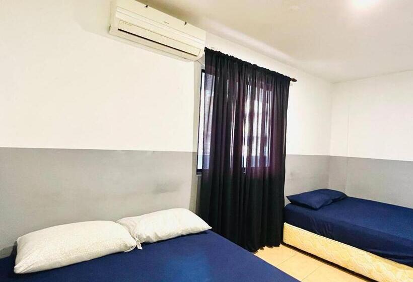 בית מלון כפרי Indah Kuala Terengganu