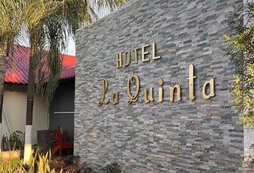 هتل La Quinta