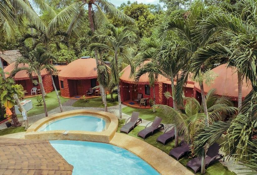 فندق Panglao Chocolate Hills Resort