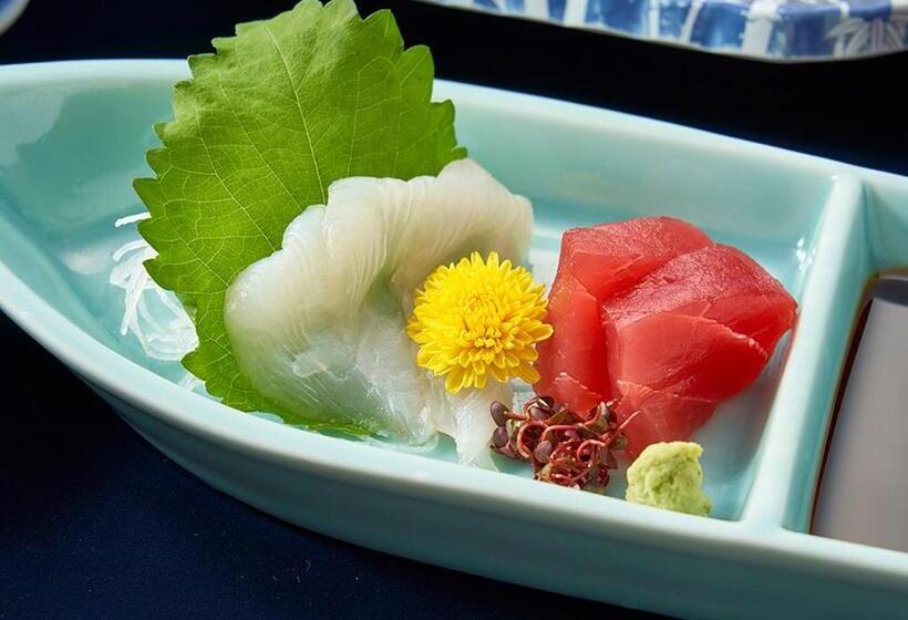 Отель Shinwaka Lodge