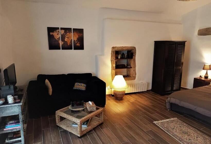 بنسيون L'evidence