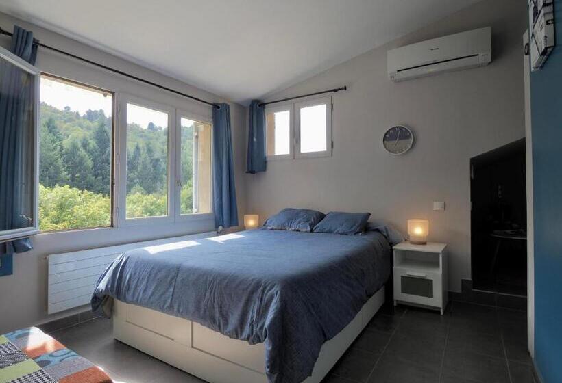 بنسيون L'evidence