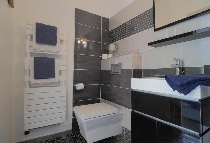 بنسيون L'evidence