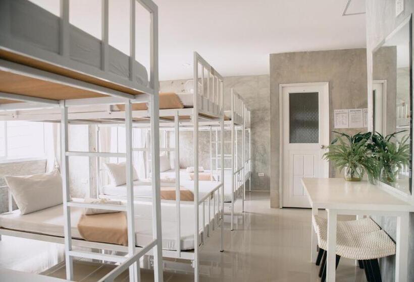 فندق صغير Ban S Avenue Guesthouse