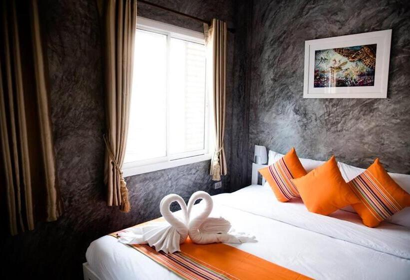 فندق صغير Ban S Avenue Guesthouse