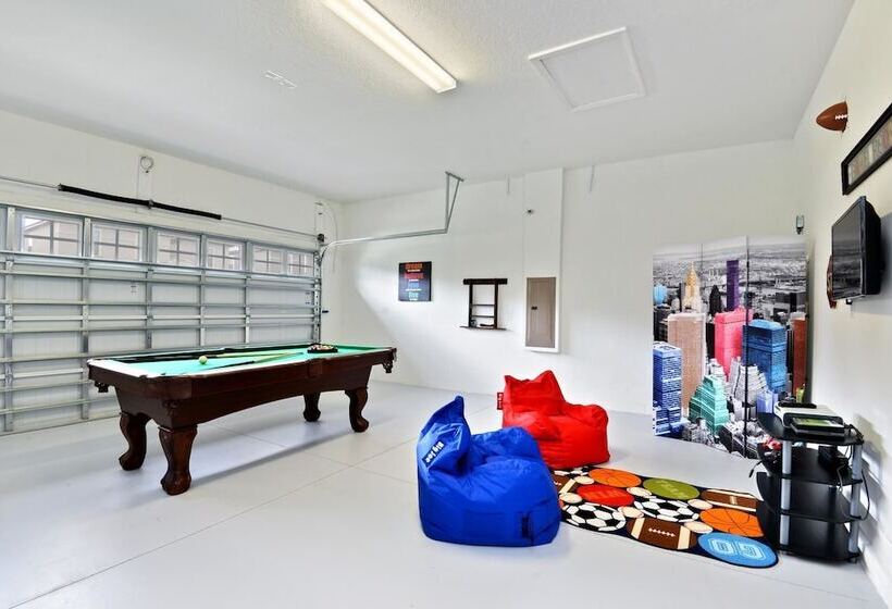 Five Star Vacation Homes